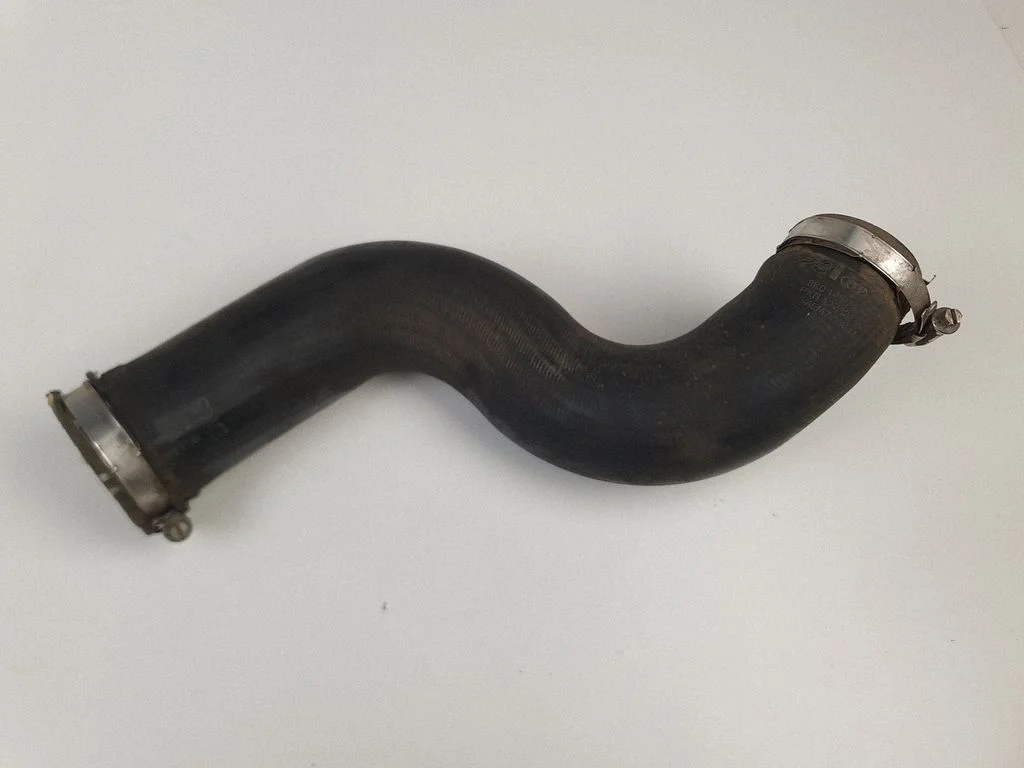 Intercooler hose/pipe 8K0145737Q