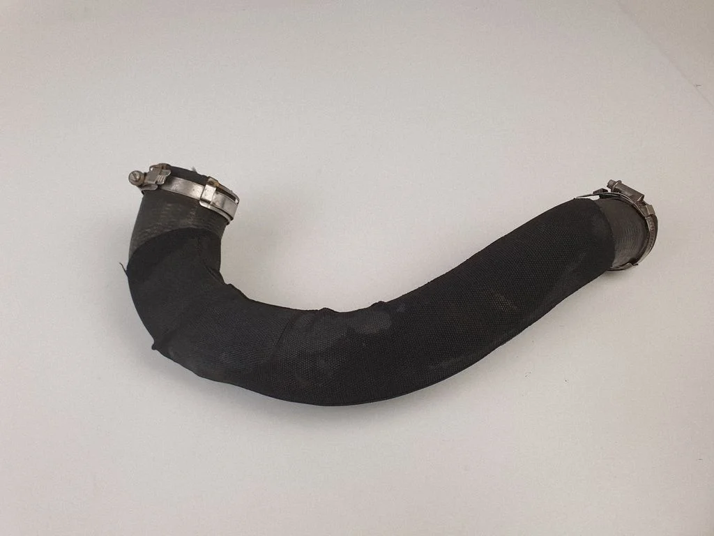 Intercooler hose/pipe