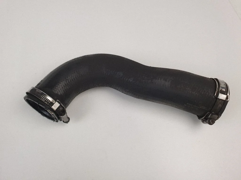Intercooler hose/pipe