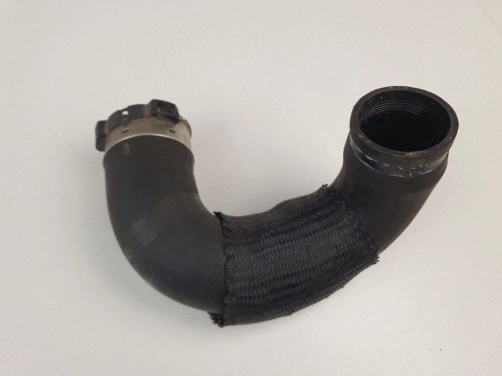 Intercooler hose/pipe