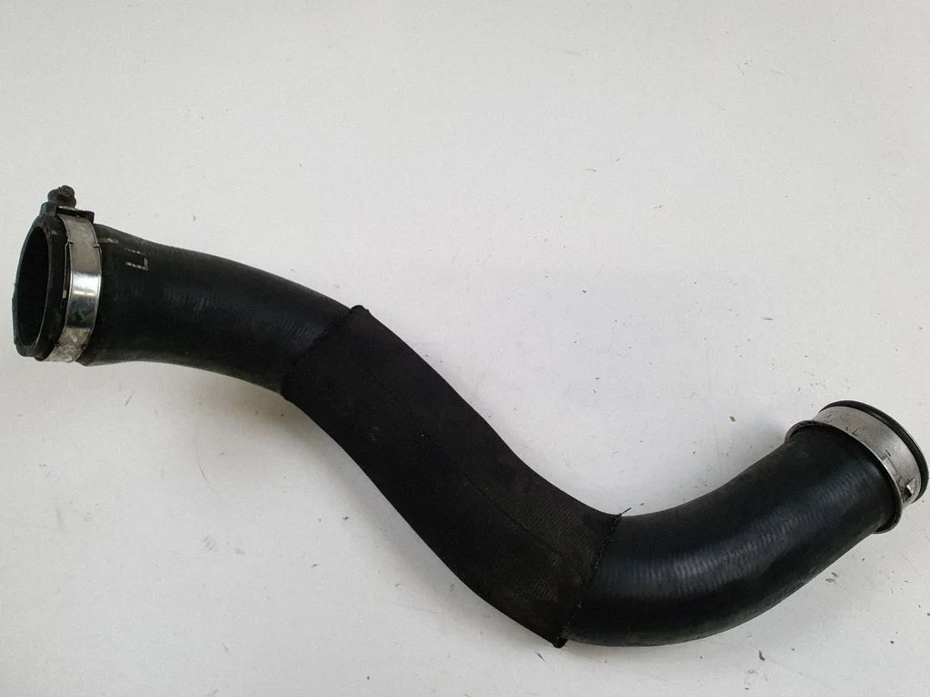 Intercooler hose/pipe 4F0145737D