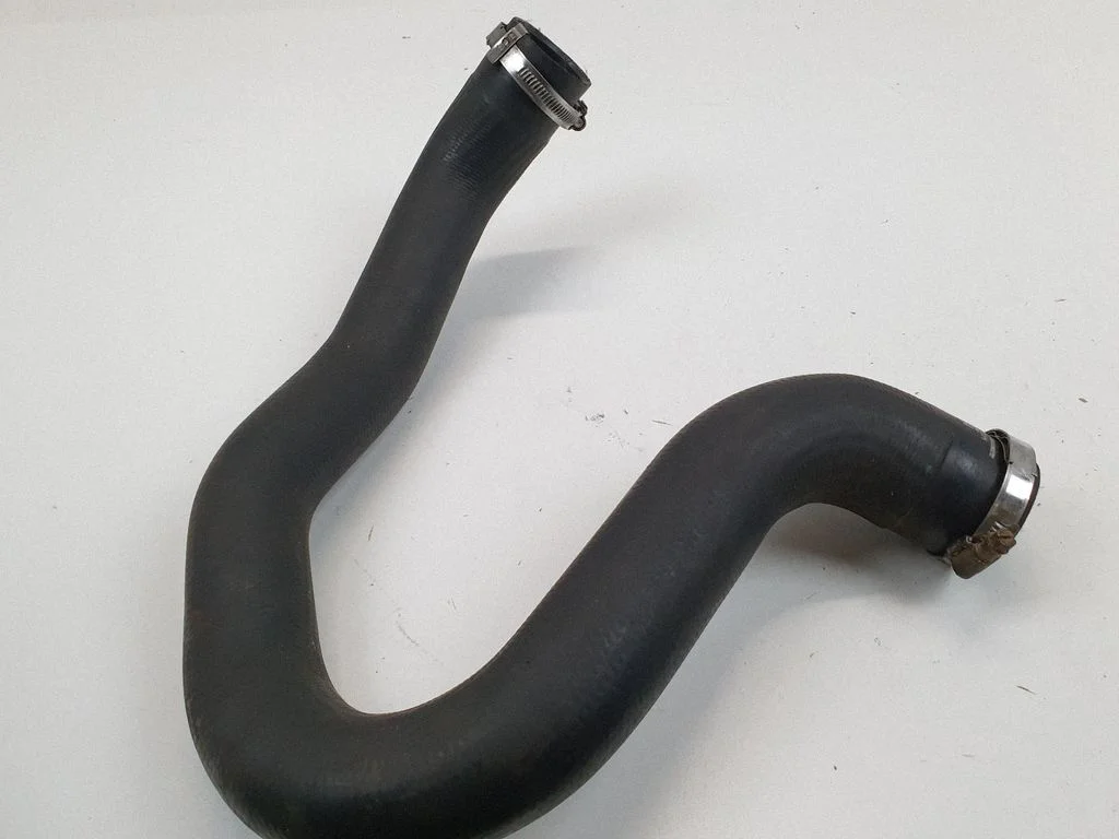 Intercooler hose/pipe