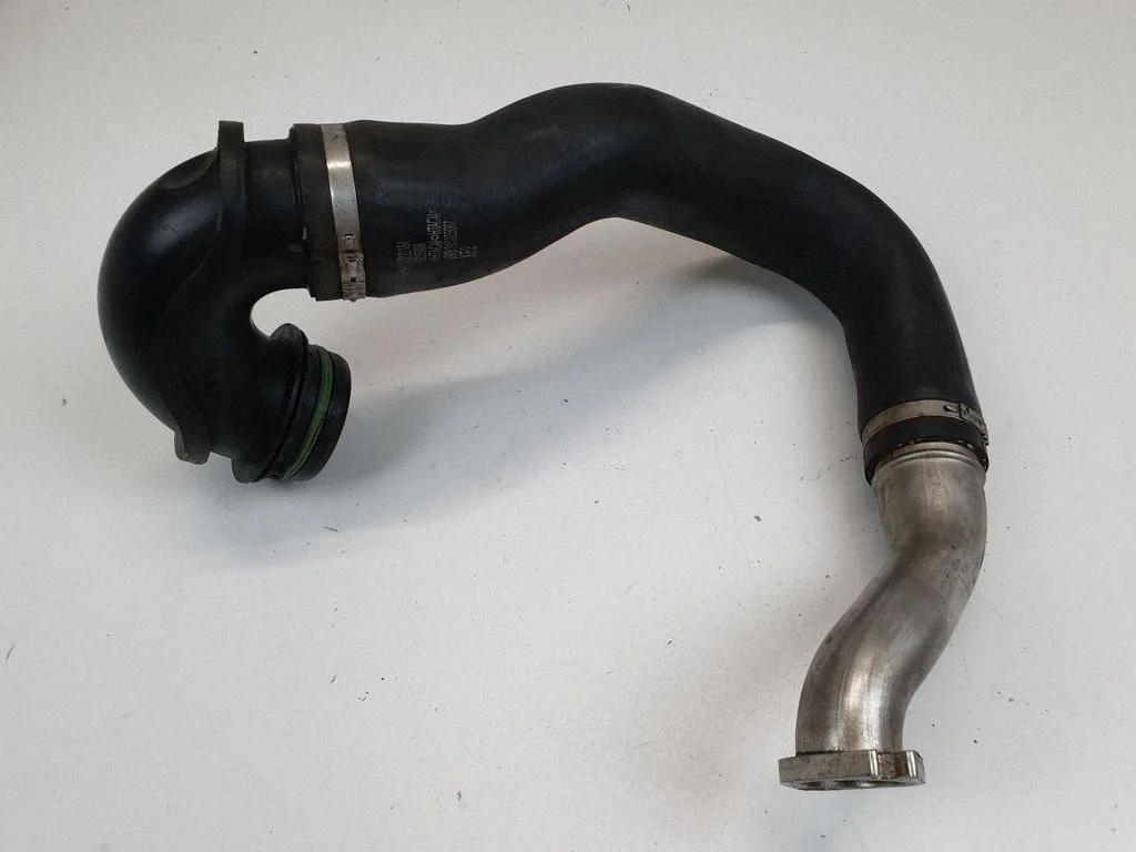 Intercooler hose/pipe VRBF20609