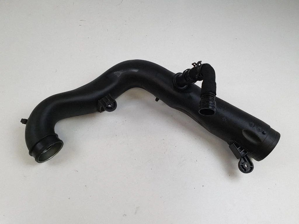 Intercooler hose/pipe 1K0129654K