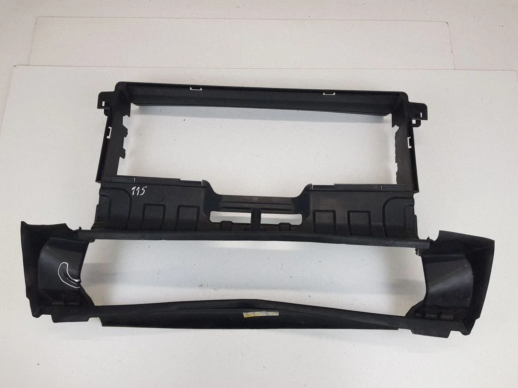 Intercooler air guide/duct channel 6H5217F017BC