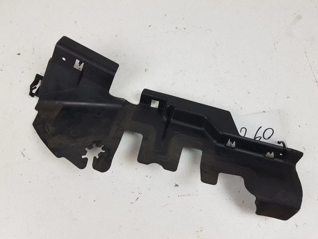 Intercooler air guide/duct channel 3C0121284