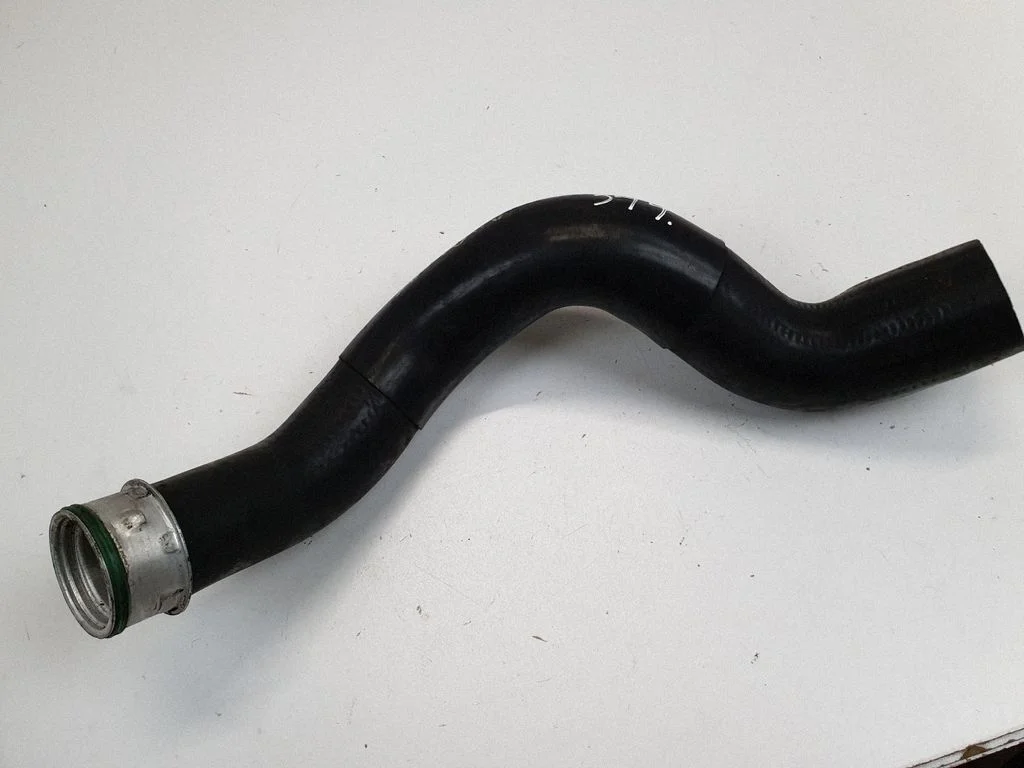Intercooler hose/pipe