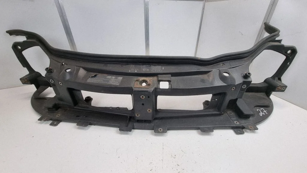 Radiator support slam panel 8200274224 – Opel Vivaro (2001-2014)