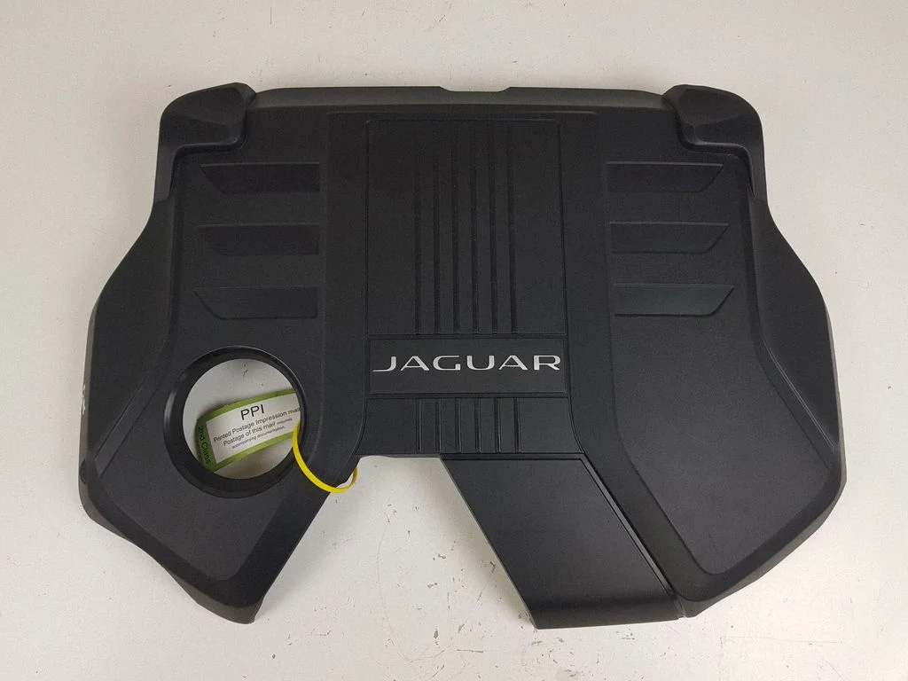 Engine cover (trim) GX636A949A
