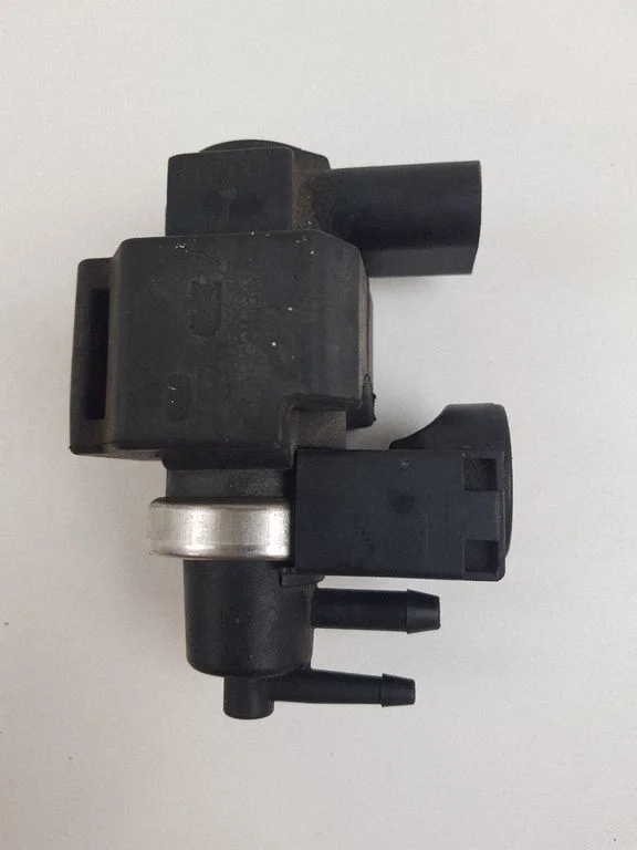 Turbo solenoid valve 059906628A