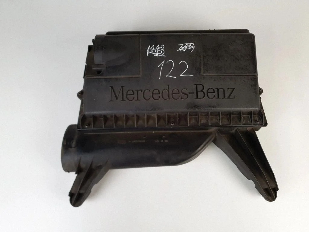 Air filter box A6395281306