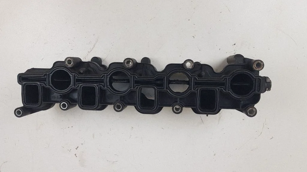 Sisselaskekollektor 057129711T – Audi Q7 4L (2005-2015)