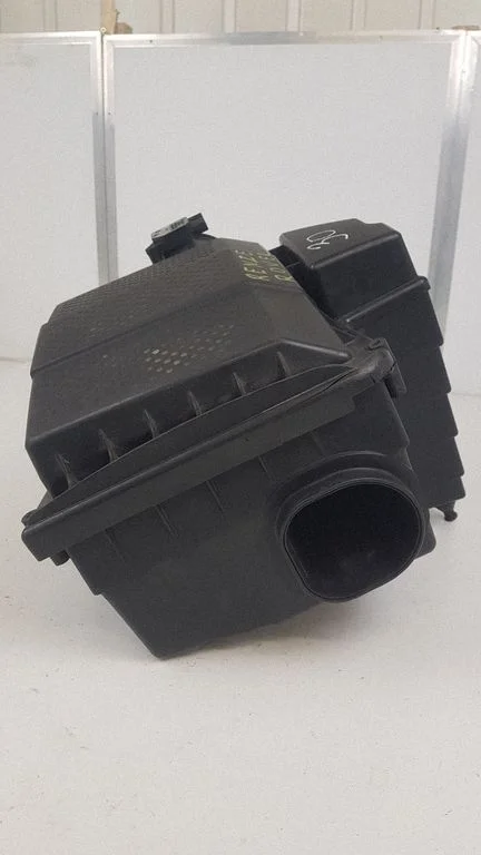 Air filter box
