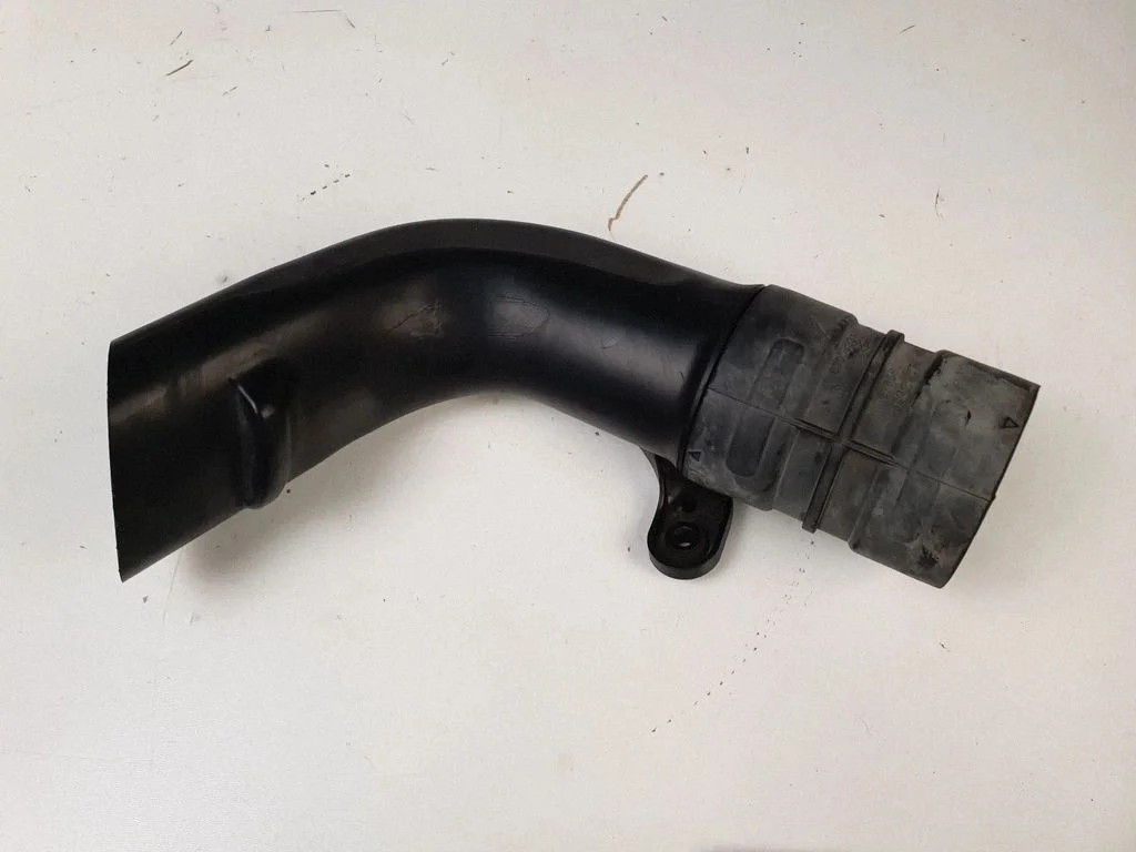 Air intake duct part – Renault Scenic III - Grand scenic III (2009-2016)