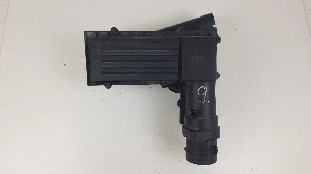 Air filter box