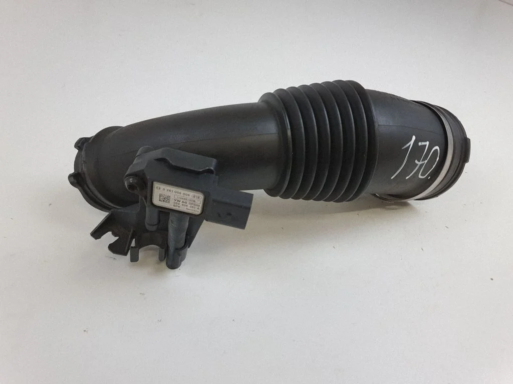 Air intake duct part – Audi A5 Sportback 8TA (2009-2016)