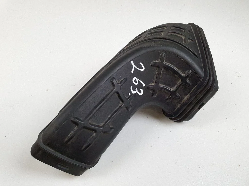 Air intake duct part – Audi Q5 SQ5 8R (2008-2017)