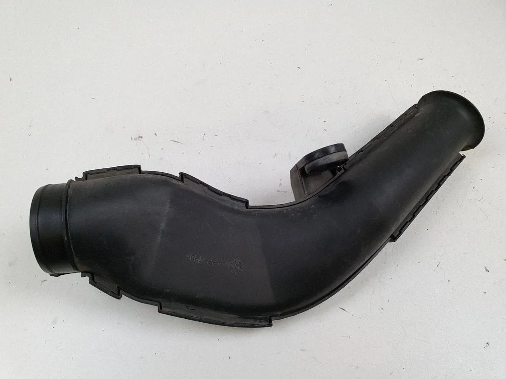 Air intake hose/pipe – Volkswagen New Beetle (1998-2010)