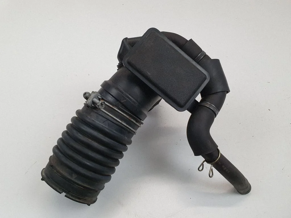 Air intake hose/pipe – Lexus IS III XE30 (2013-2020)