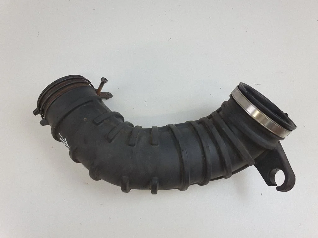 Air intake hose/pipe