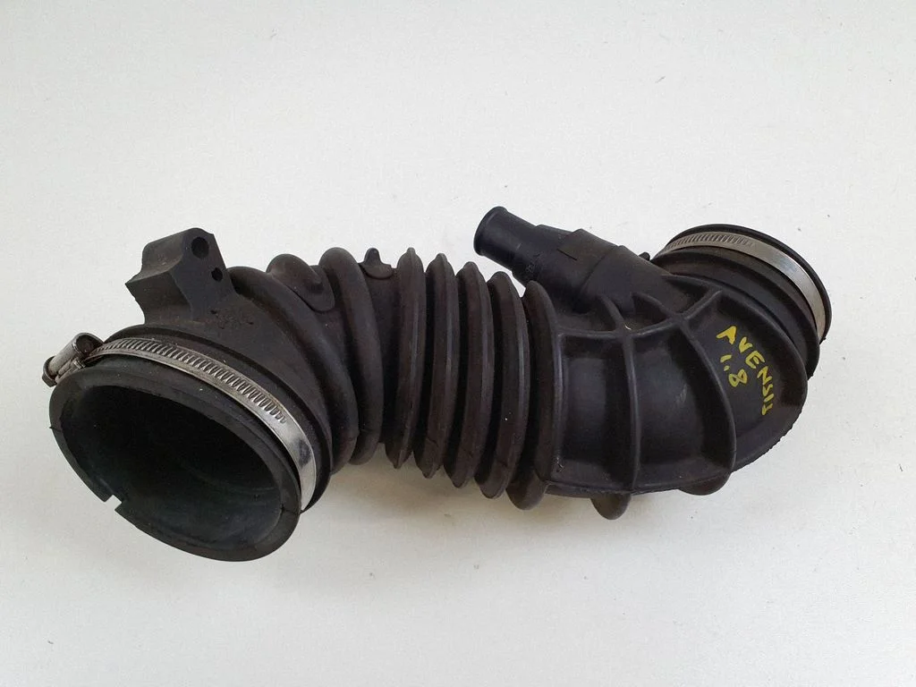 Air intake hose/pipe