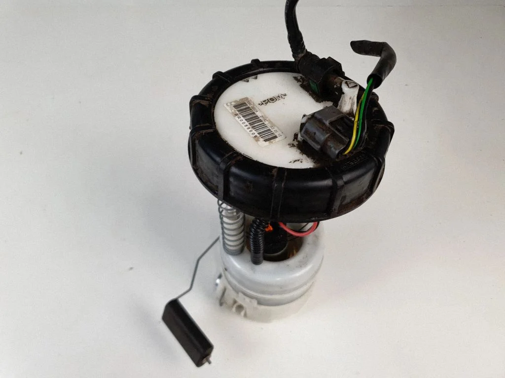 In-tank fuel pump 17040JD03A