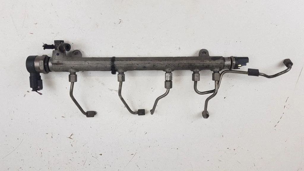 Fuel main line pipe – Mercedes-Benz S-Class W220 (1998-2006)