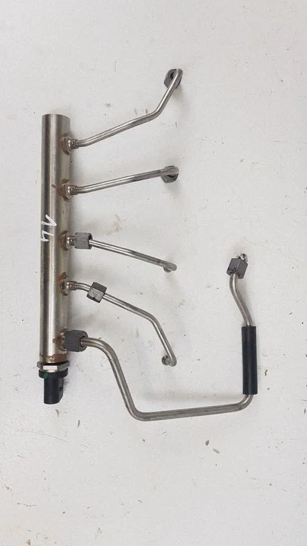 Fuel main line pipe