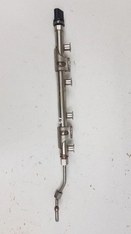 Fuel main line pipe