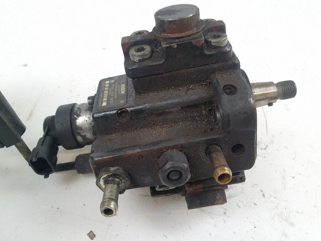 Fuel injection high pressure pump 55571005