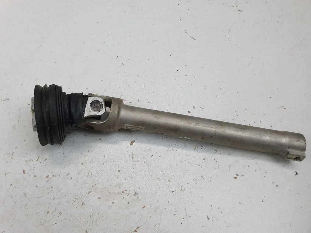 Steering column universal joint 6886806