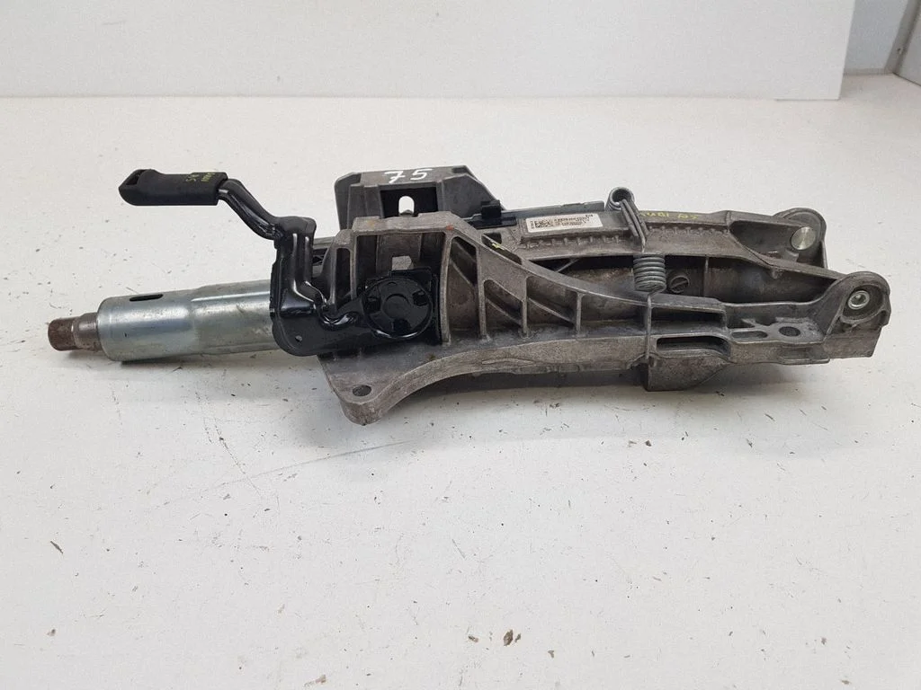 Roolisammas A2464608901 – Mercedes-Benz A-klass W176 (2012-2018)