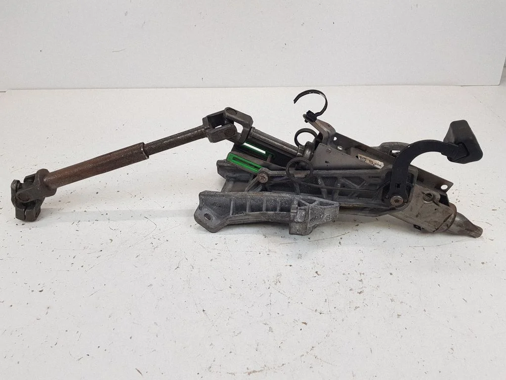 Steering wheel axle