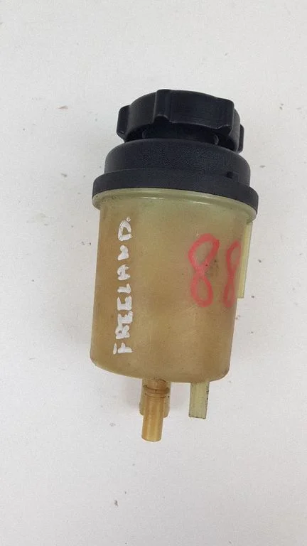 Power steering fluid tank/reservoir 6G913R700AB