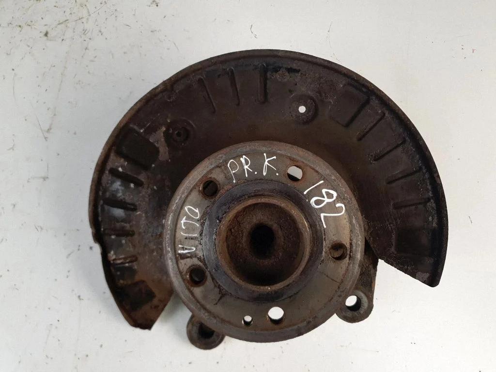 Front wheel hub spindle knuckle – front left
