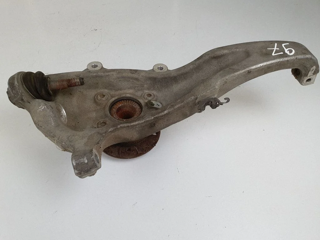 Front wheel hub spindle knuckle – front left