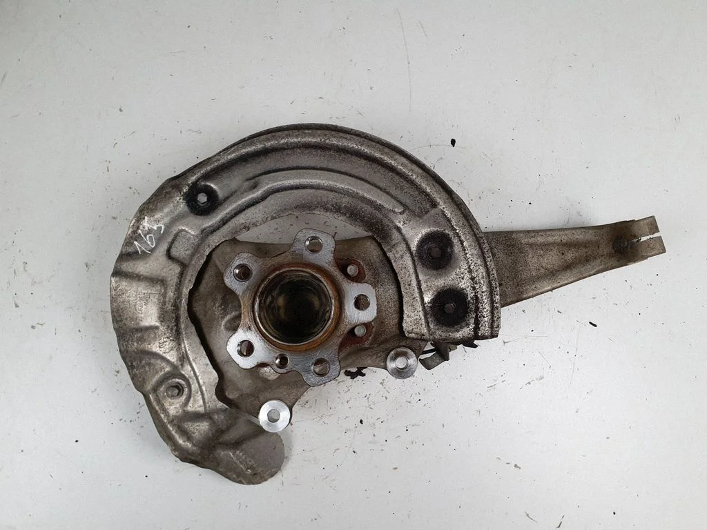 Front wheel hub spindle knuckle 6861797
