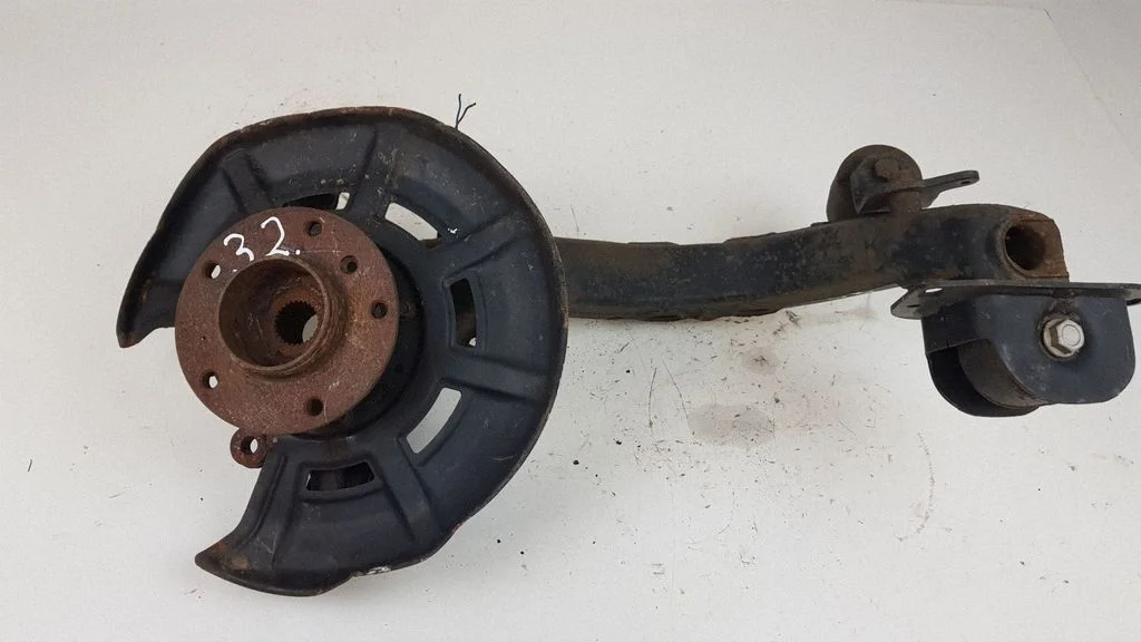 Rear wheel hub spindle/knuckle 6783109