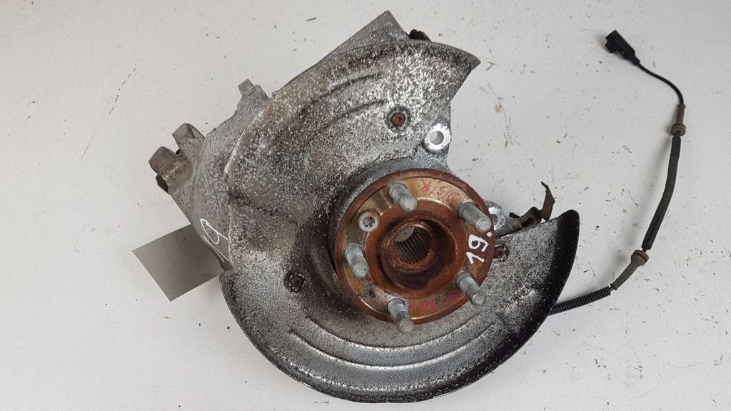 Rear wheel hub spindle/knuckle HK835A970AE