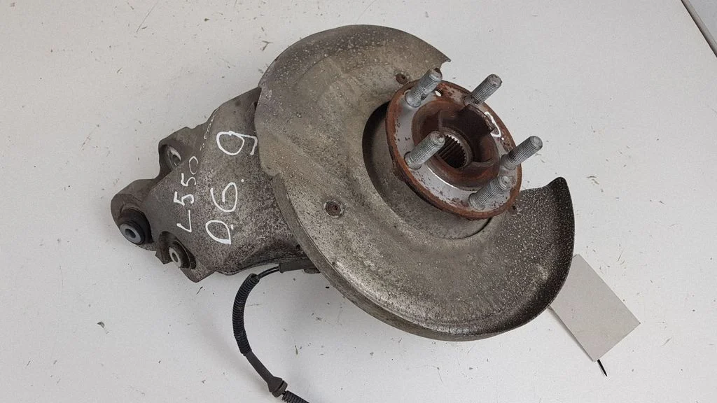 Rear wheel hub spindle/knuckle FK723K968AF