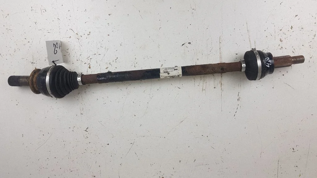 Rear driveshaft – rear right
