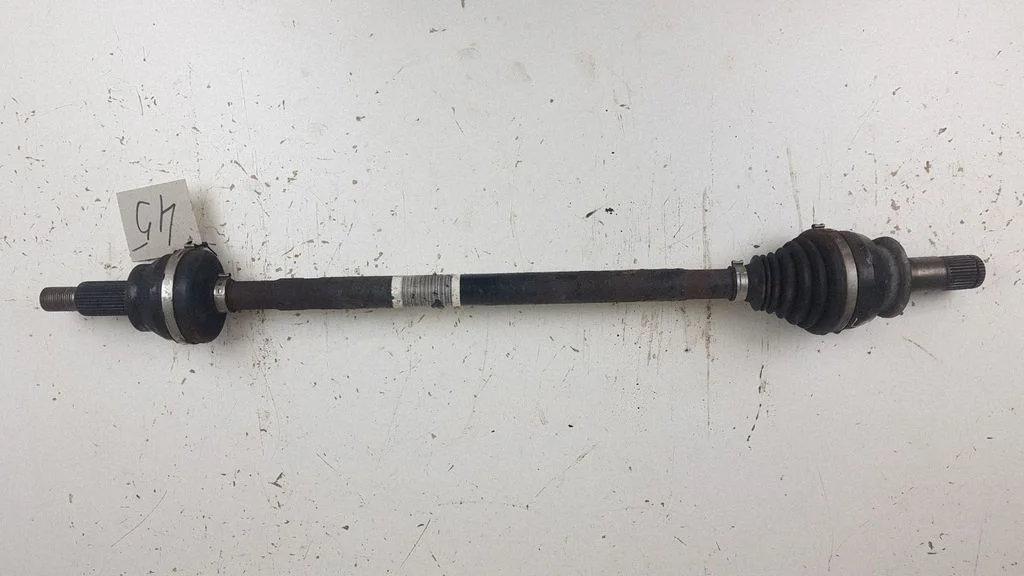 Rear driveshaft – rear right