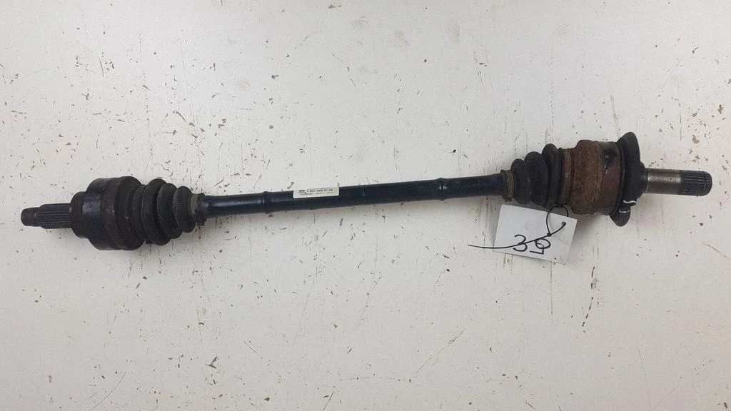 Rear driveshaft – rear right