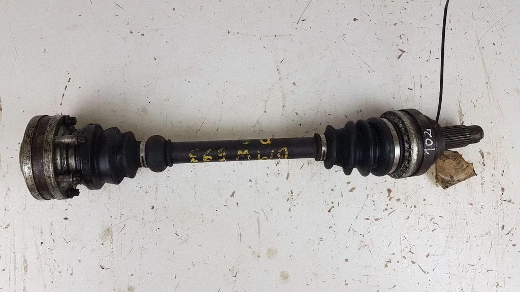 Rear driveshaft – rear right