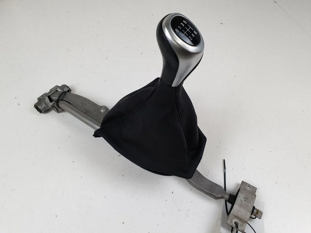 Gear selector mechanism 8608241