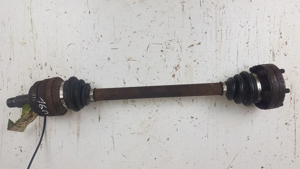 Front driveshaft – BMW 3 Series E90 E91 (2005-2012)