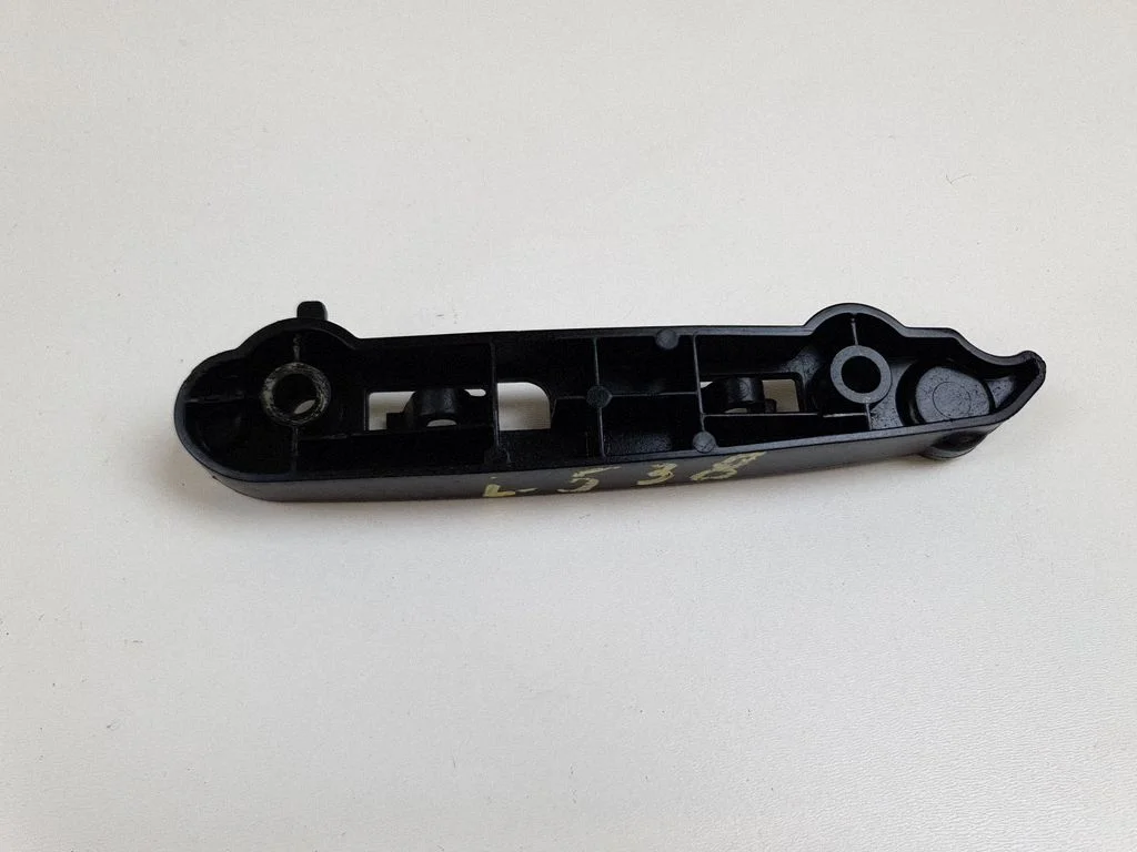 Front bumper mounting bracket – Land Rover Evoque I (2011-2018)