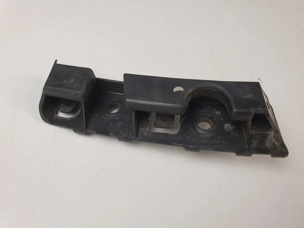 Front bumper mounting bracket 9686570480