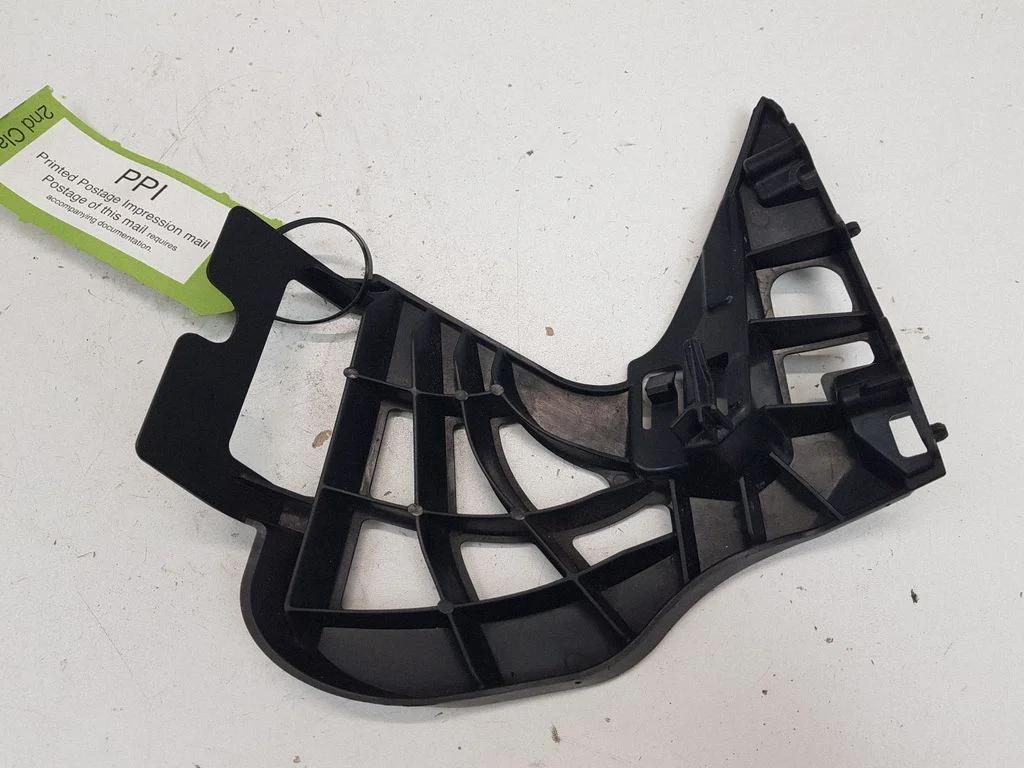 Front bumper mounting bracket – BMW 5 Series G30 G31 G38 (2016-)