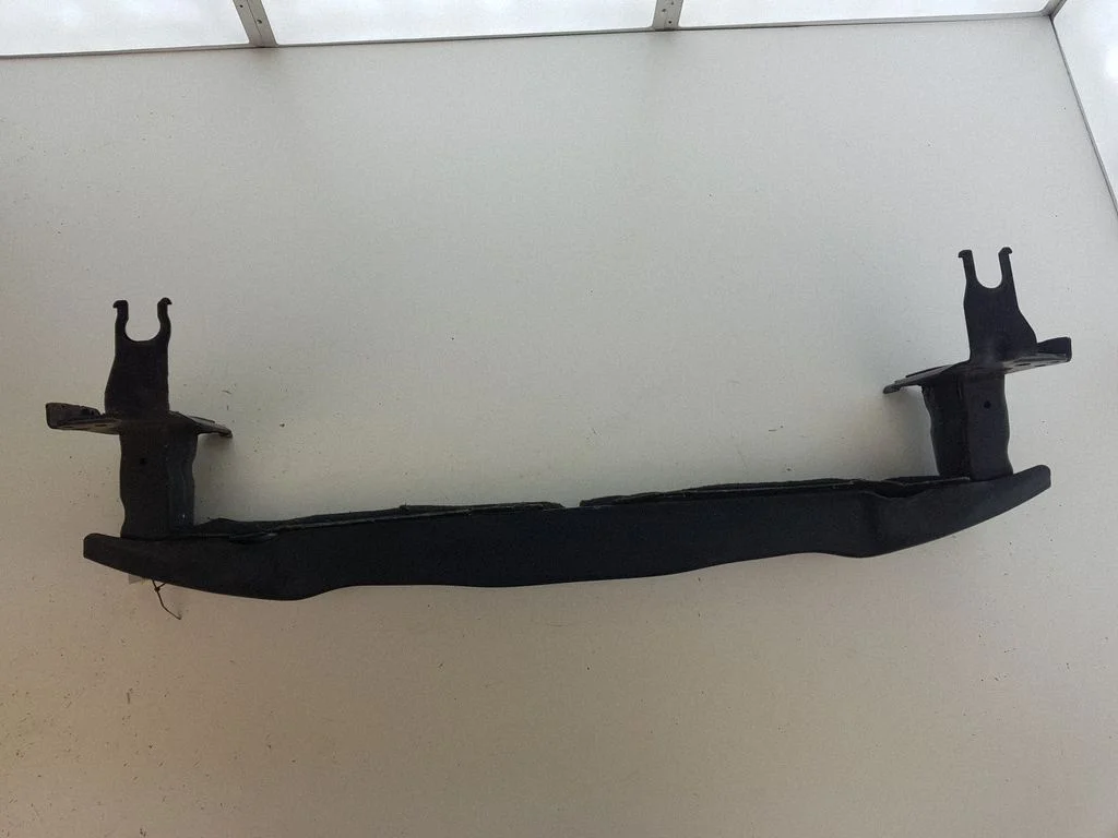 Priekšējā bampera šķērssija 7L0807109E